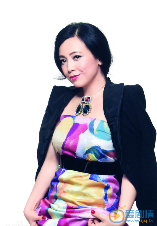 繁星四月四月媽媽是誰演的?四月媽媽扮演者鄧萃雯個人資料介紹