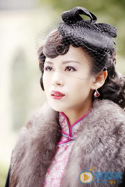 熊梓菱個人資料簡介 熊梓菱《我的愛情撞上了戰爭》劇照