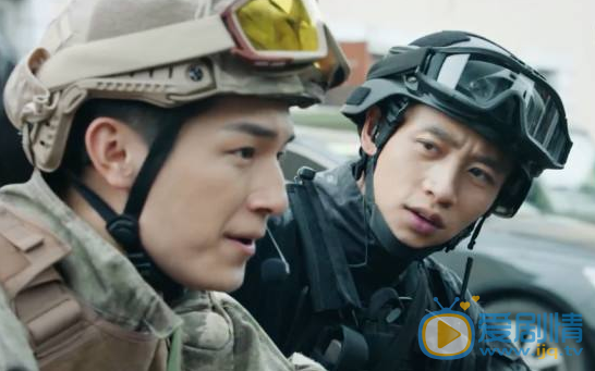 《反恐特戰隊之天狼》唐石為什麼不接受薩莫爾？秦曉陽喜歡薩莫爾嗎？