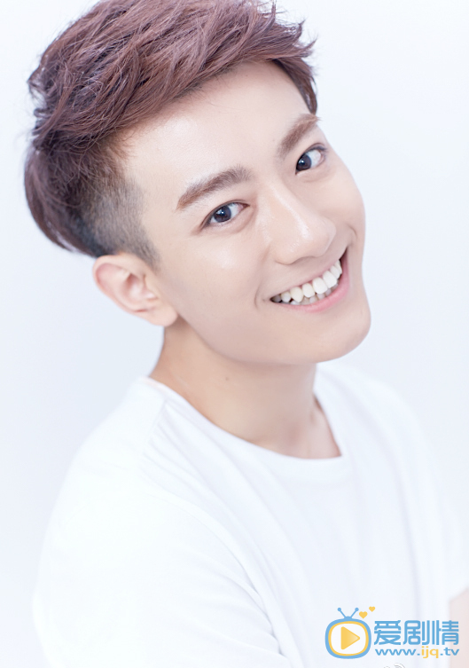 獨步天下褚英是誰演的?褚英扮演者王凱熠個人資料及生活寫真照欣賞