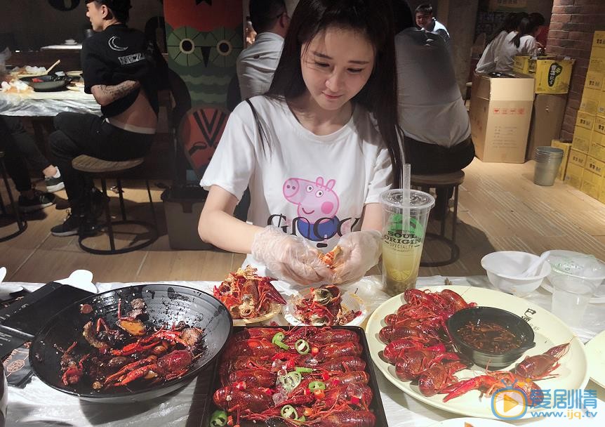 國寶奇旅田慧是誰飾演的？田惠扮演者秦杉個人資料、寫真及生活照欣賞