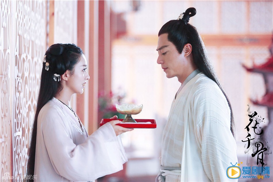 《花千骨》中白子畫愛花千骨嗎？網友超強經典分析！