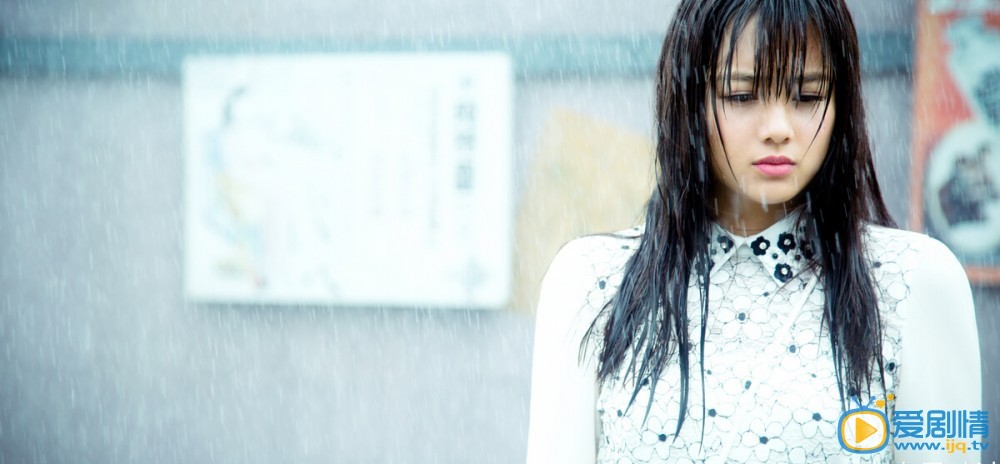 戴流蘇耳環的少女熱播 口水與吐槽齊飛