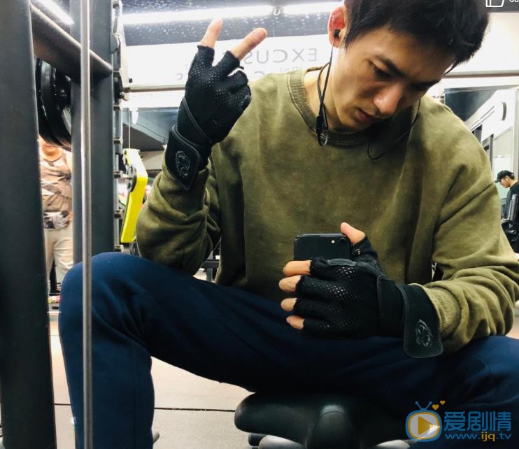 幕後之王凱文是誰扮演的？幕後之王凱文扮演者鄔立朋個人資料、寫真生活照