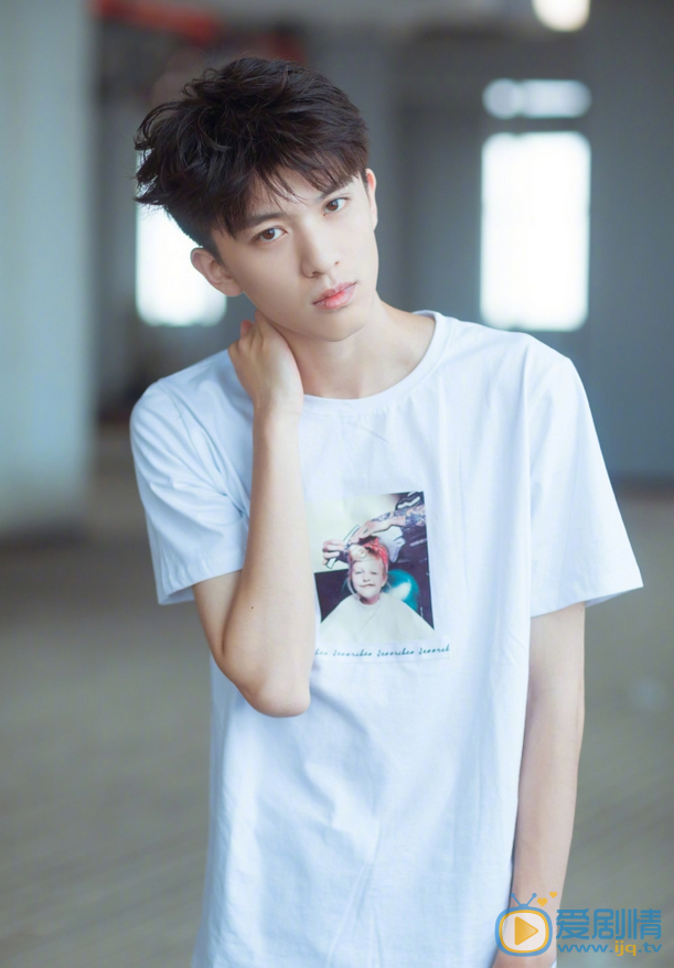 趙英博個人資料簡介 趙英博個人經歷家庭背景介紹  趙英博寫真照