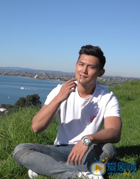 一路繁花相送戴維凡是誰演的？戴維凡扮演者李浩軒個人資料、寫真及生活照欣賞