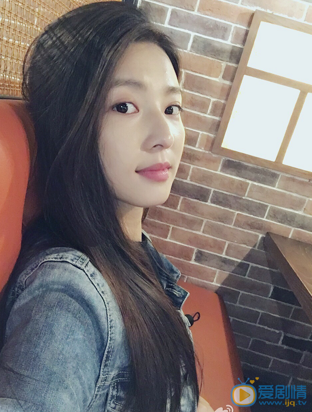  微微一笑很傾城孟逸然是誰扮演的？孟逸然扮演者馬春瑞個人資料及寫真生活照欣賞