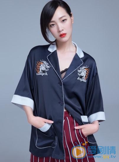 天乩之白蛇傳說冷凝是誰扮演的？冷凝扮演者何杜娟個人資料、寫真及生活照欣賞