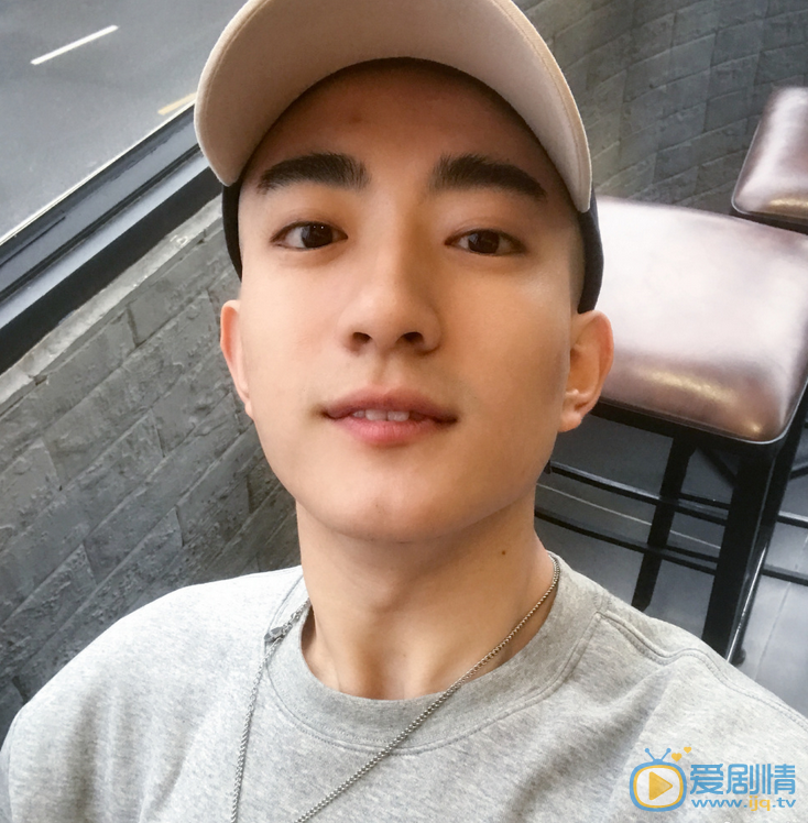 獨步天下褚英是誰演的?褚英扮演者王凱熠個人資料及生活寫真照欣賞