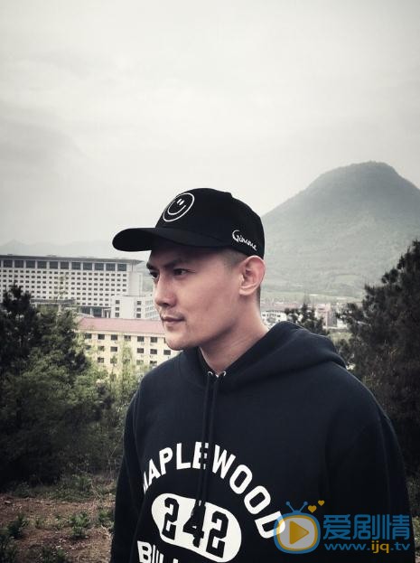 一路繁花相送戴維凡是誰演的？戴維凡扮演者李浩軒個人資料、寫真及生活照欣賞