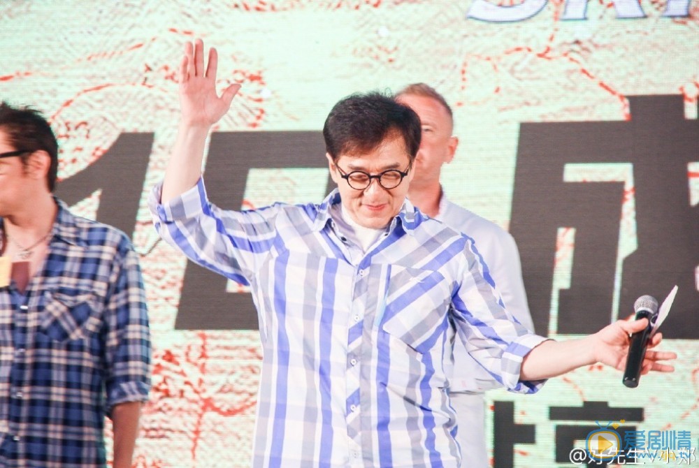 電影絕地逃亡在京舉行首映 范冰冰贊成龍大哥暖男小太陽 絕地逃亡劇情介紹