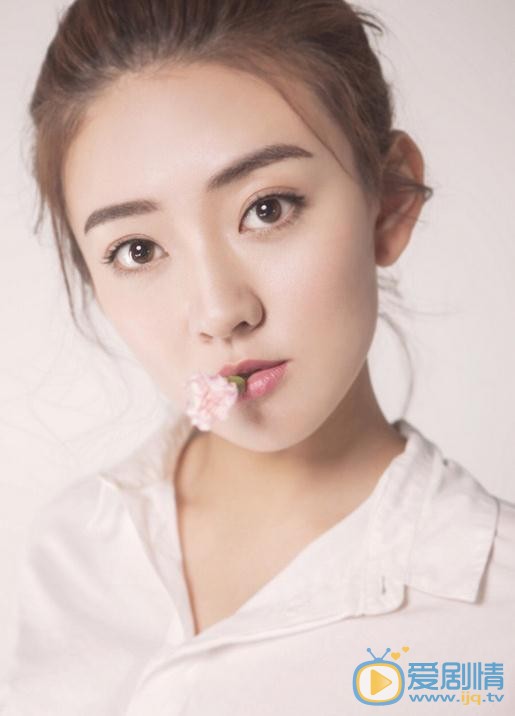 雙世寵妃曲檀兒是誰演的？雙世寵妃曲檀兒扮演者梁潔個人資料、寫真及生活照欣賞