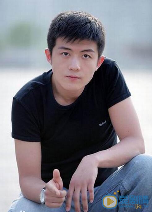  那年花開月正圓王世均是誰演的？王世均扮演者李澤鋒個人資料及生活寫真照欣賞