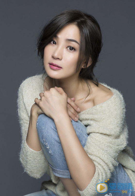 洪小鈴個人資料簡介 洪小鈴個人經歷及家庭背景介紹 洪小鈴圖片生活照