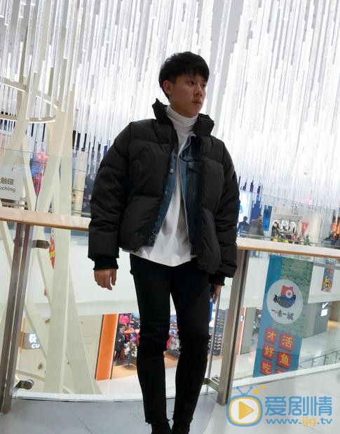 老男孩周洲是誰演的?老男孩周洲扮演者周奇個人資料、寫真及生活照欣賞