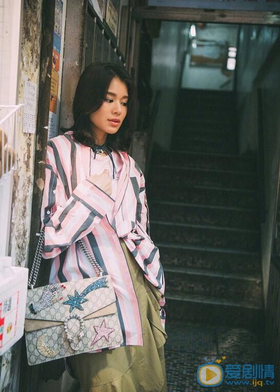  那年花開月正圓胡詠梅是誰演的？胡詠梅扮演者胡杏兒個人資料及生活寫真照欣賞