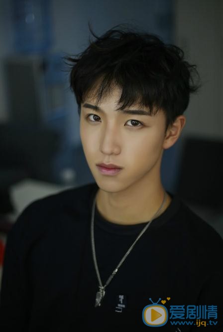 陸羽個人資料簡介 陸羽寫真