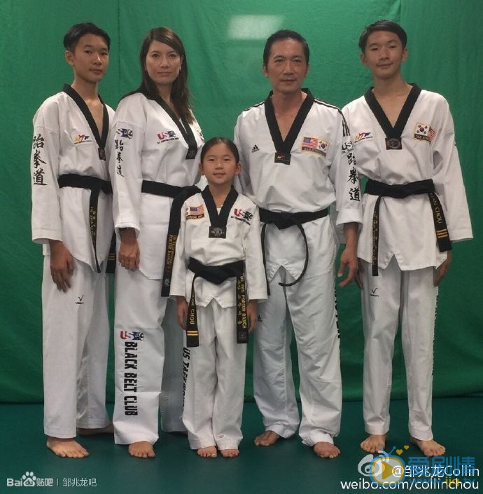 鄒兆龍個人資料簡介 鄒兆龍老婆翁慧德以及三子女合照