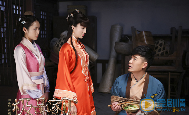 極品家丁開播 “霸道女總裁”金晨狂虐陳赤赤