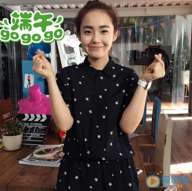 雞毛飛上天邱岩是誰演的？邱岩扮演者張佳寧個人資料及生活寫真照欣賞