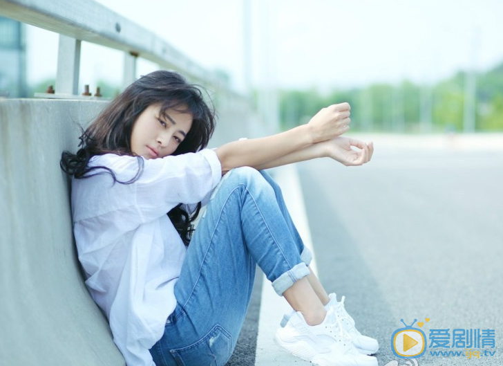 白鹿原冷秋月是誰演的？冷秋月扮演者小斯琴高娃個人資料及生活寫真照欣賞