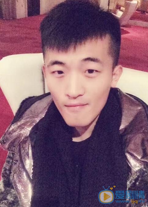 生於70年代王小兵是誰演的？王小兵扮演者姜寒個人資料、寫真及生活照欣賞