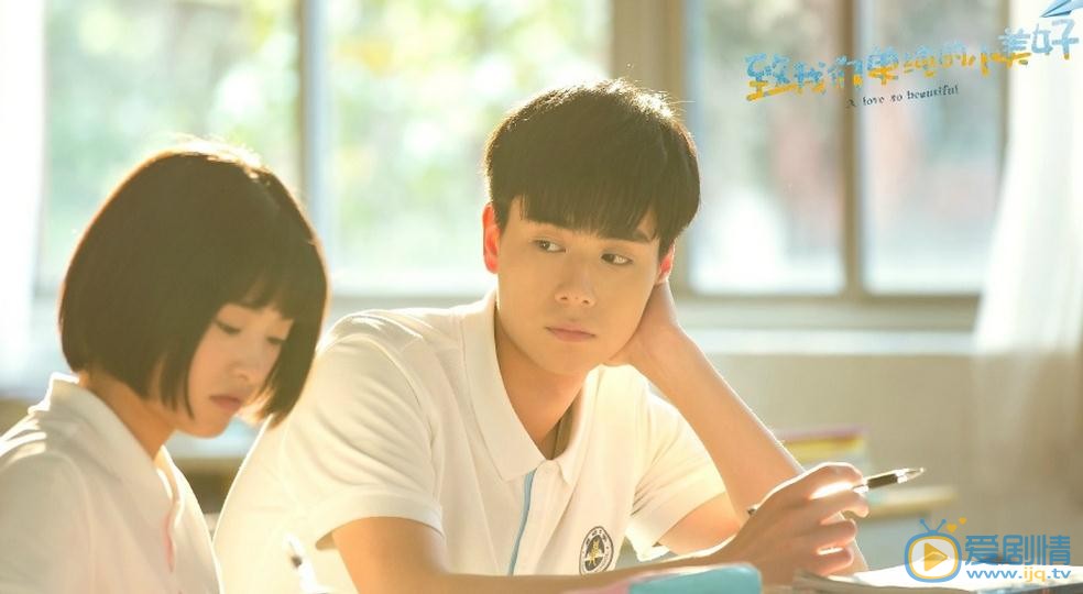 致我們單純的小美好什麼時間播？每周幾更新每天更新幾集？