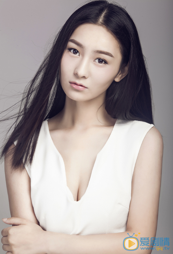 龍珠傳奇之無間道康熙皇后是誰演的？康熙皇后扮演者張維娜個人資料及寫真生活照欣賞