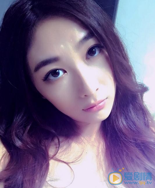 雙世寵妃曲盼兒是誰？雙世寵妃曲盼兒扮演者鍾祺個人資料、寫真及生活照欣賞