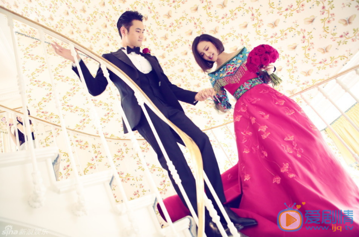 袁弘張歆藝德國古堡大婚現場照  伴娘伴郎史上顏值最高