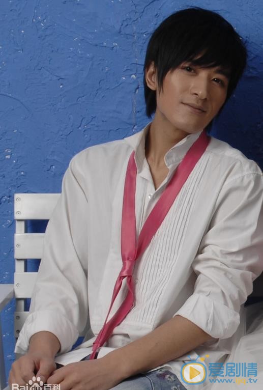 欒浚威個人資料簡介 欒浚威早期寫真