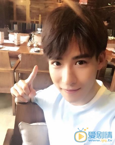 《擊劍小子冷子峰》邵康是誰扮演的？邵康扮演者吳昊澤個人資料、寫真及生活照欣賞