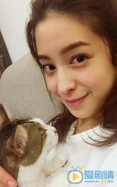 一路繁花相送紀若櫟是誰扮演的？紀若櫟扮演者莫允雯個人資料、寫真及生活照欣賞