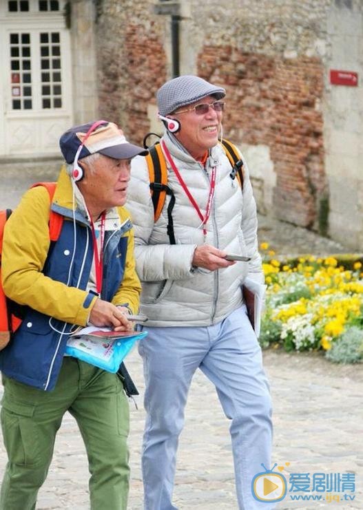 我是你的眼為陳實治眼的錢大夫是誰演的，錢伯仲飾演者雷恪生資料簡介及作品盤點