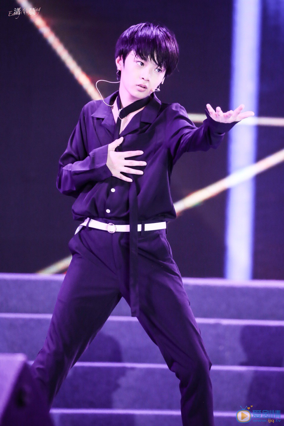 劉耀文個人資料劉耀文演藝經歷