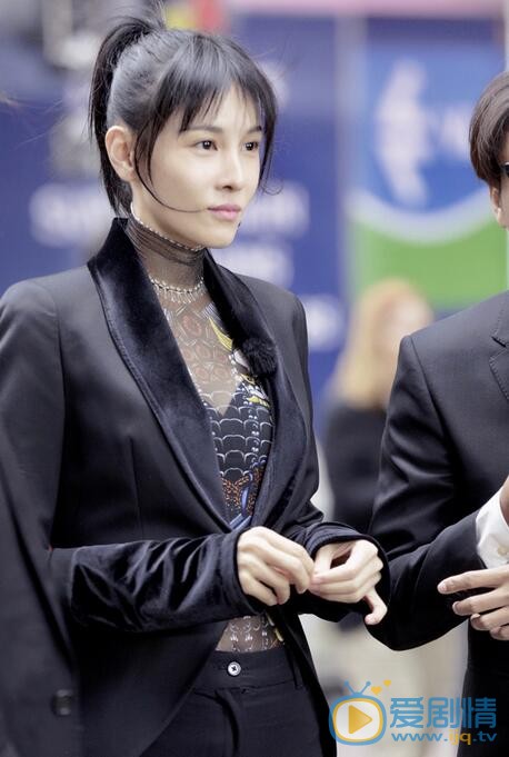 二十四小時韓庚魷魚乾甚是滿意，張藍心表示絕望欲哭無淚！