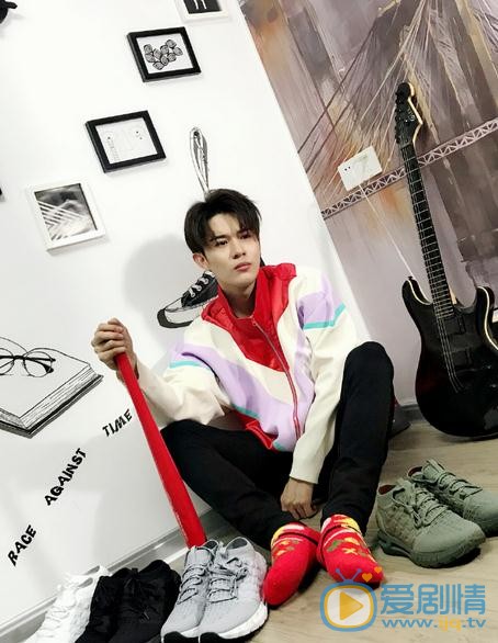 將夜謝承運是誰演的?謝承運扮演者蒙恩個人資料、寫真及生活照欣賞