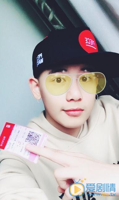 電視劇老男孩蕭晗是誰演的？蕭晗扮演者胡先煦個人資料、寫真及生活照欣賞