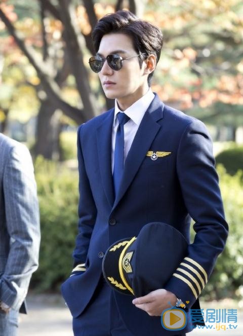 藍色大海的傳說拍攝花絮照曝光 李敏鎬帥出新高度