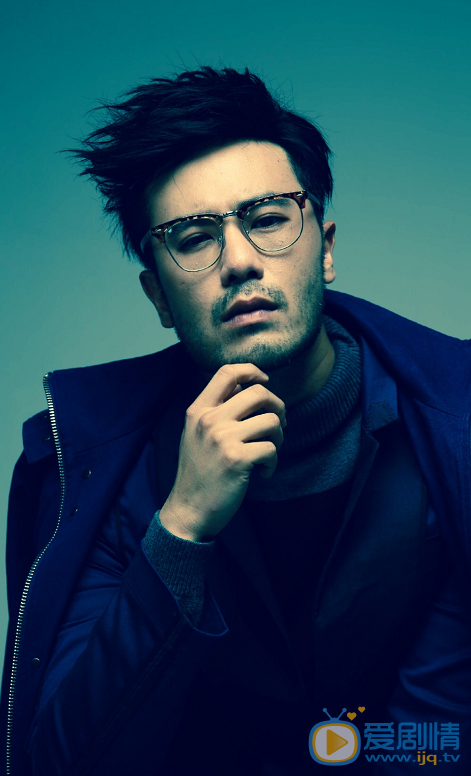 陳亦飛個人資料簡介  陳亦飛個人經歷及家庭背景介紹 陳亦飛圖片生活照