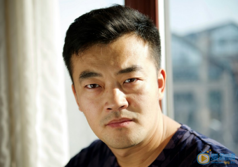 閆慶元個人資料簡介 閆慶元演藝經歷  閆慶元寫真圖片