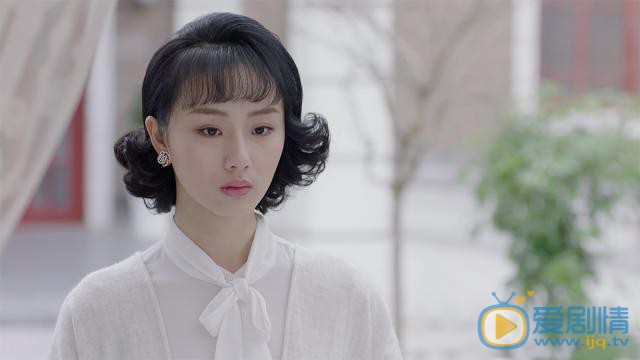 請賜我一雙翅膀毛鳳是誰？她是由誰飾演的？