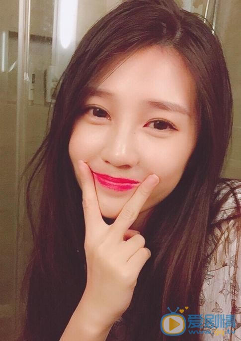 進擊吧閃電宮苒是誰扮演的？進擊吧閃電宮苒扮演者喬曦個人資料、寫真及生活照欣賞