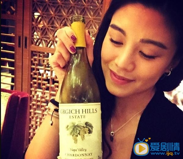 劉海戲金蟾莫彤扮演者廖碧兒寫真及生活照欣賞