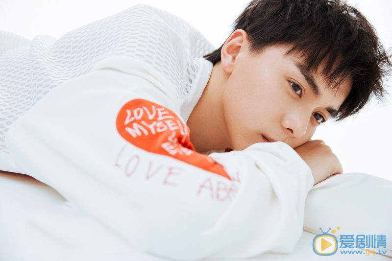 張元坤個人資料簡介 張元坤演藝經歷 張元坤寫真圖片