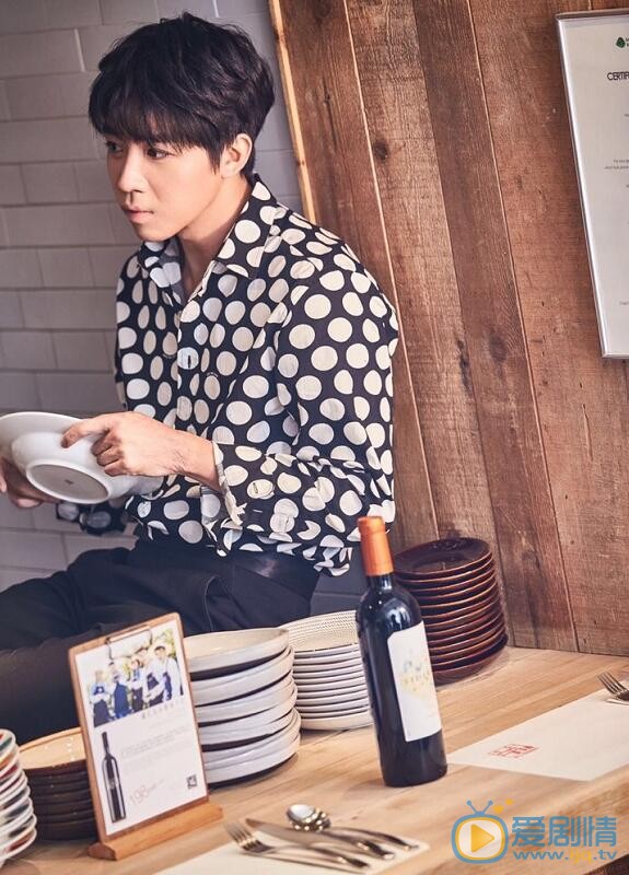 那年花開月正圓杜明禮是誰演的？杜明禮扮演者俞灝明個人資料及寫真生活照欣賞