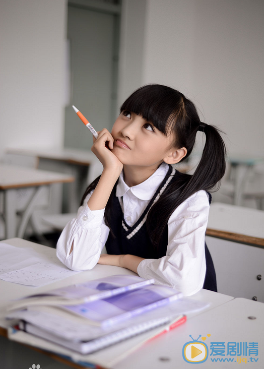 漂亮的李慧珍小時候的李慧珍是誰演的?曲芷含個人資料簡介