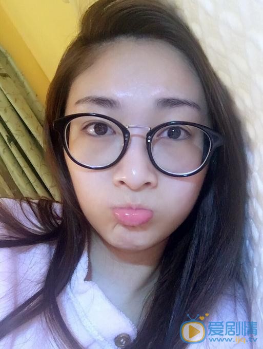 雙世寵妃曲盼兒是誰？雙世寵妃曲盼兒扮演者鍾祺個人資料、寫真及生活照欣賞