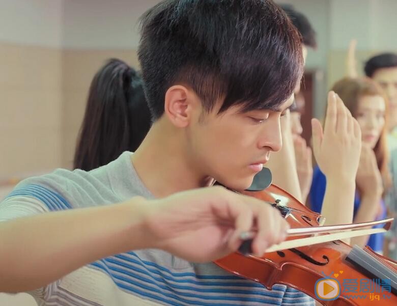 應岱臻個人資料簡介 應岱臻《一起同過窗》劇照