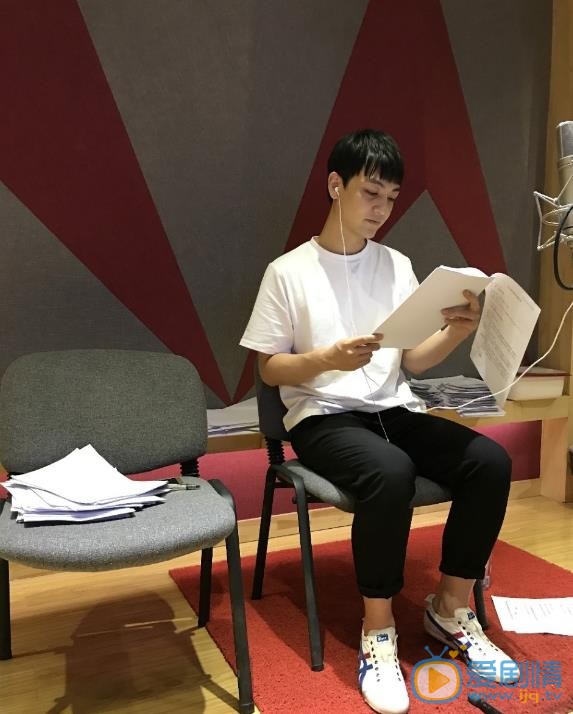 我不是精英費明扮演者張曉謙個人資料、海量生活照欣賞